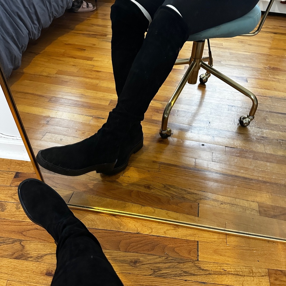 SOLD ON DEPOP | STUART WEITZMAN LOWLAND KNEE HIGH BOOT